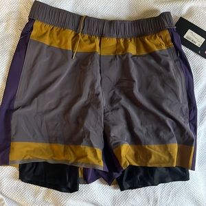 Lululemon × Robert Geller Take The Moment “6 lined Short lakers